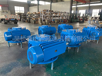 WHC300减速机-WH系列圆弧齿圆柱蜗杆减速机